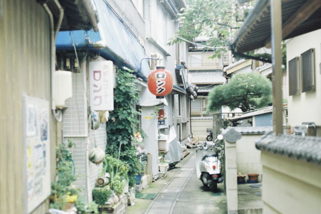 答志島へ——漁師町のゆるやかな時間を味わう