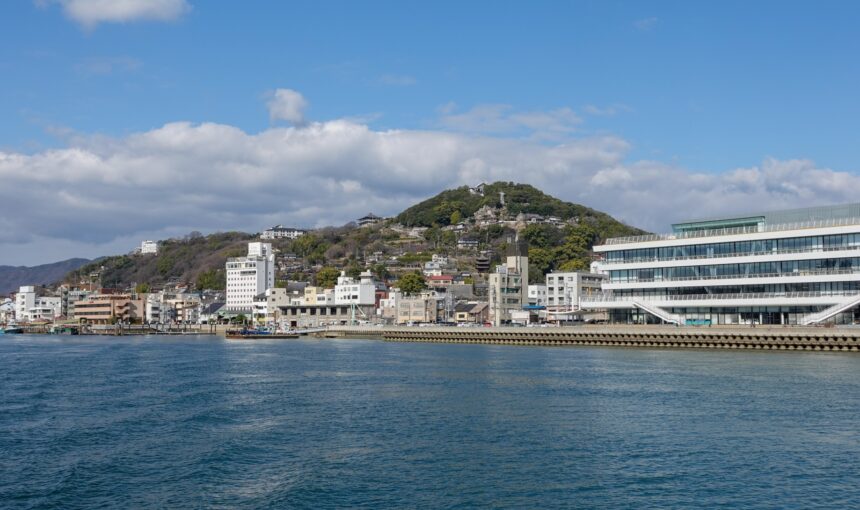 余白を取り戻す「尾道の島々」──向島・岩子島、人の少ない瀬戸内を歩く