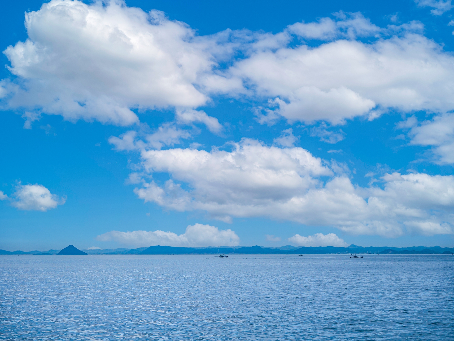 瀬戸内の空と海　多島美