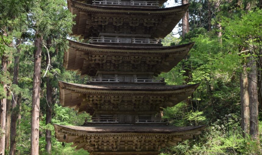 羽黒山の杉並木と五重塔──東北の奥で時間がゆっくりになる日