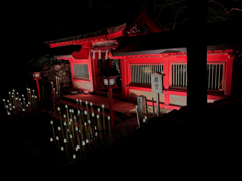 貴船神社と下鴨神社——夏の夕暮れから夜へ、ひとり参拝の静かな時間